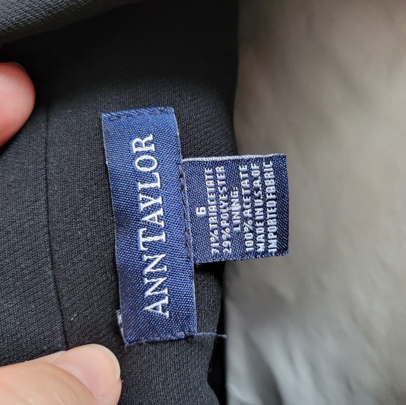 Ann Taylor black blazer, size 6 - Picture 5 of 5